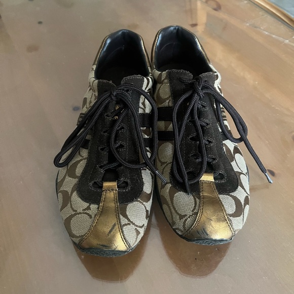 Brown and Gold Coach sneaker, size 10. In good condition - Picture 2 of 7